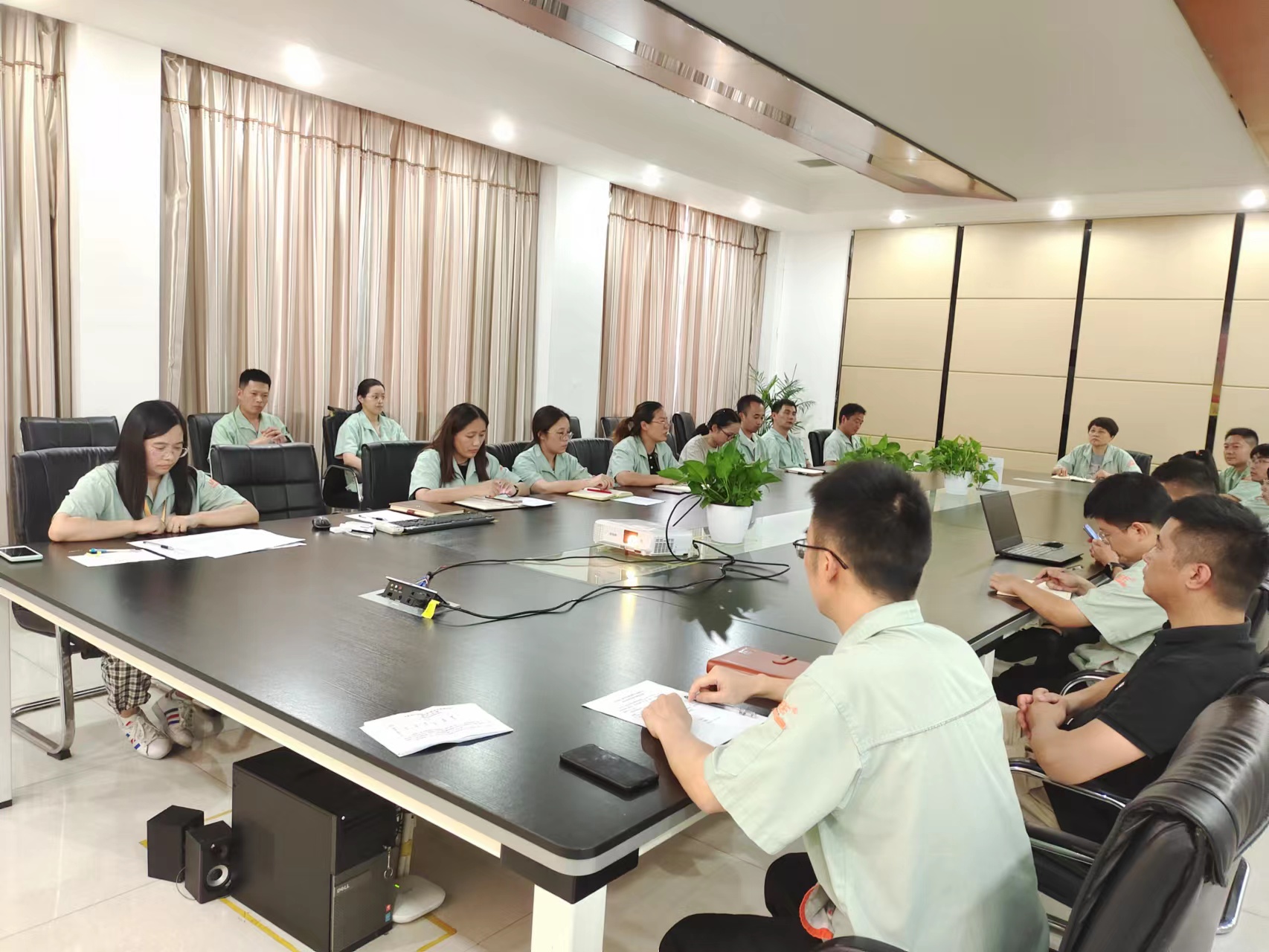 浙江宏利汽配集團(tuán)黨支部換屆選舉大會(huì)順利召開(kāi)